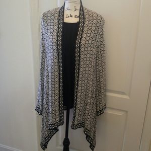 Black and White Ruana